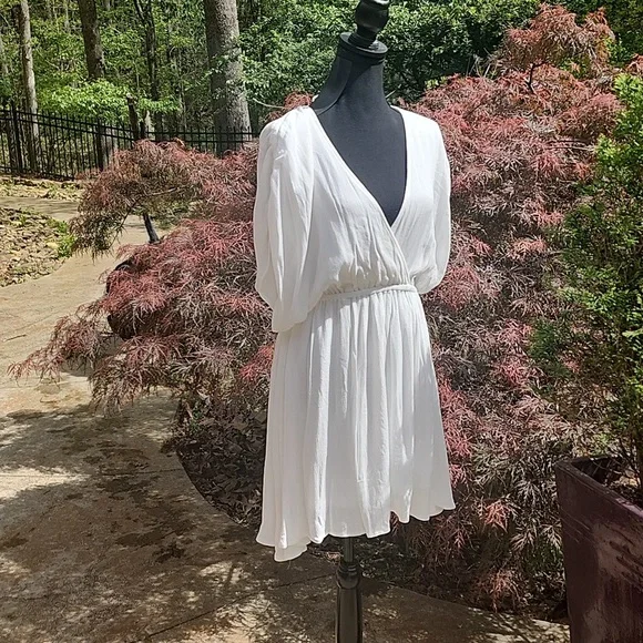 NWT 🤍Aakaa white dress - Picture 5 of 8